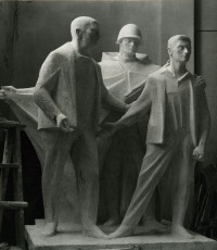 Mahnmal mit der Plastikgruppe "Befreiung" von René Graetz (1961)